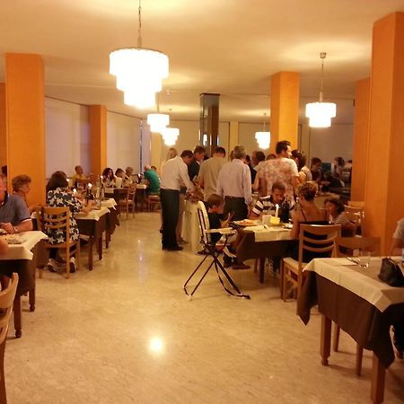 Hotel Plutone Cervia Kültér fotó