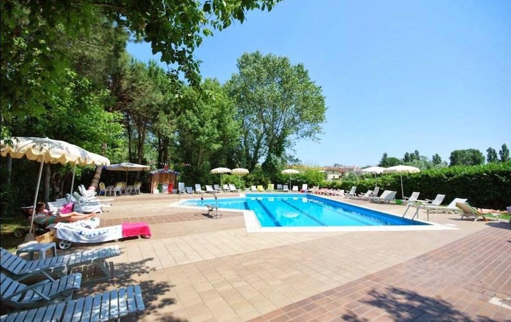 Hotel Plutone Cervia Kültér fotó