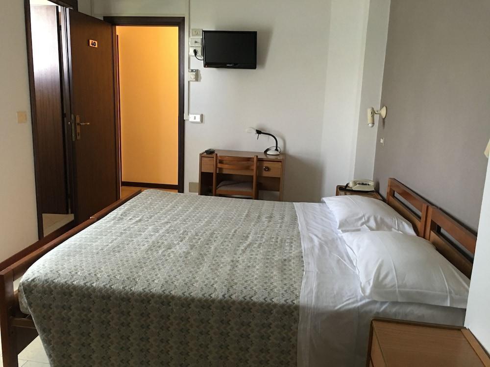 Hotel Plutone Cervia Kültér fotó