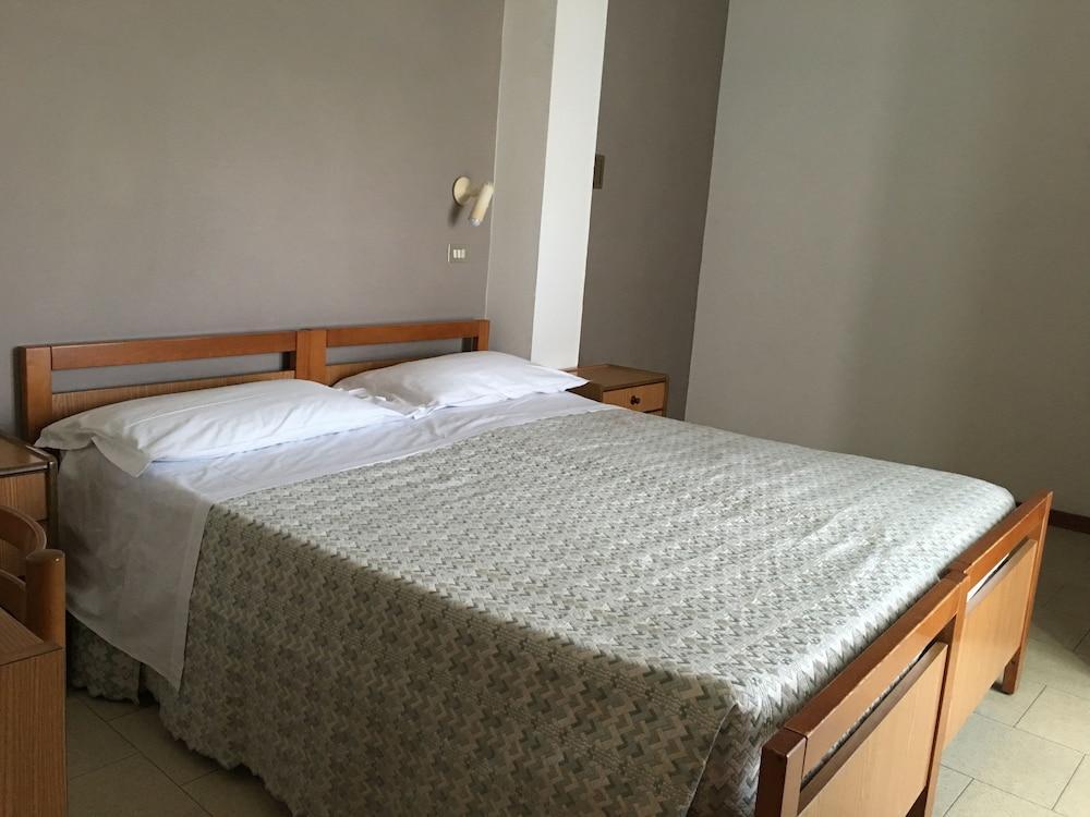 Hotel Plutone Cervia Kültér fotó