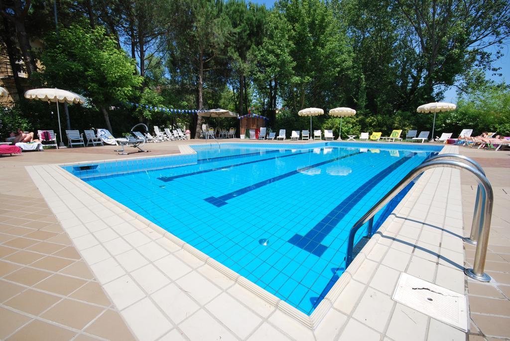 Hotel Plutone Cervia Kültér fotó
