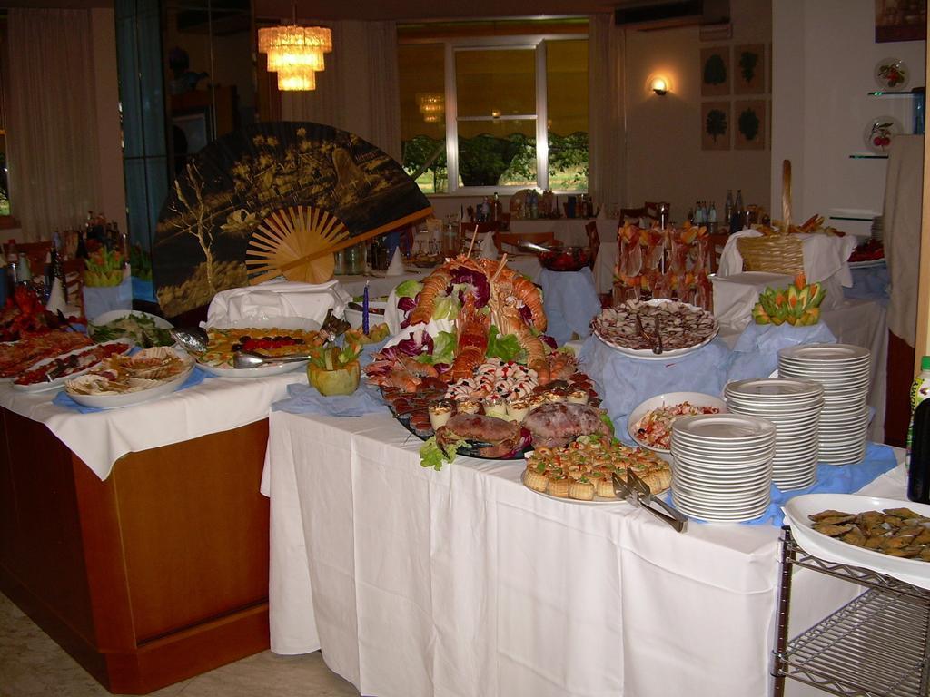 Hotel Plutone Cervia Kültér fotó