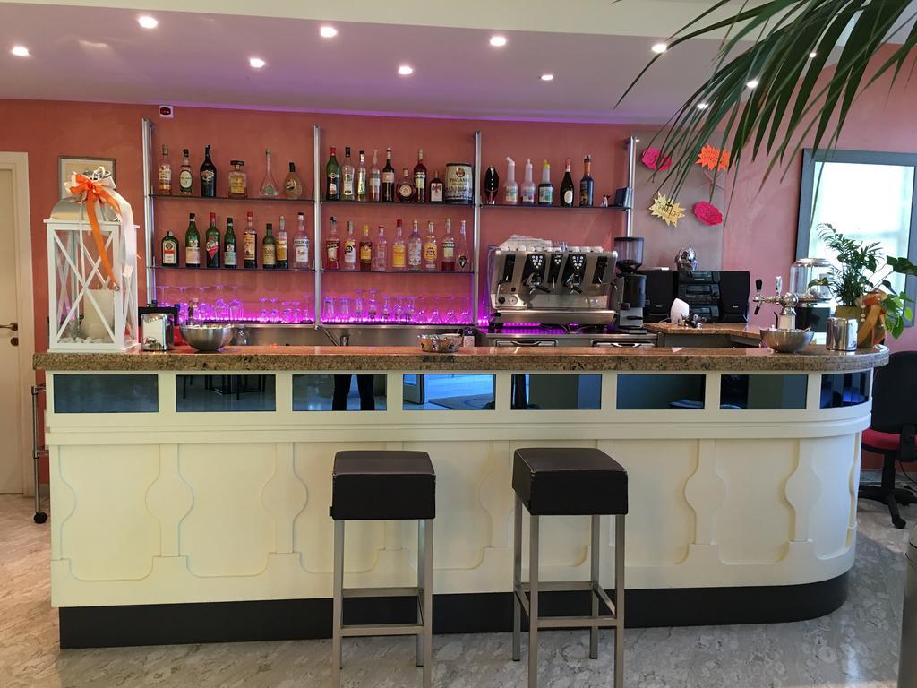 Hotel Plutone Cervia Kültér fotó