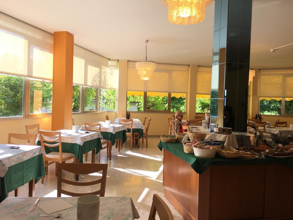 Hotel Plutone Cervia Kültér fotó
