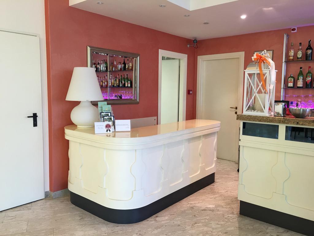 Hotel Plutone Cervia Kültér fotó