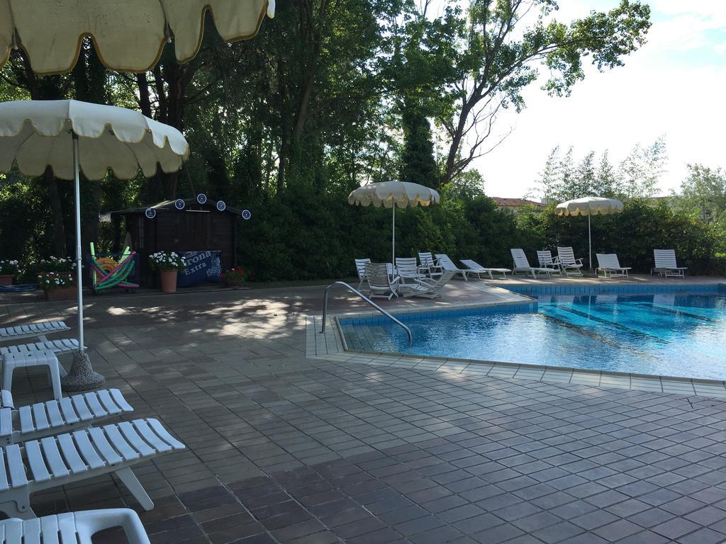 Hotel Plutone Cervia Kültér fotó